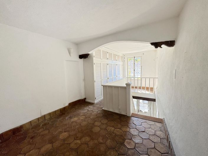 Image No.5-Maison de 1 chambre à vendre à Grimaud