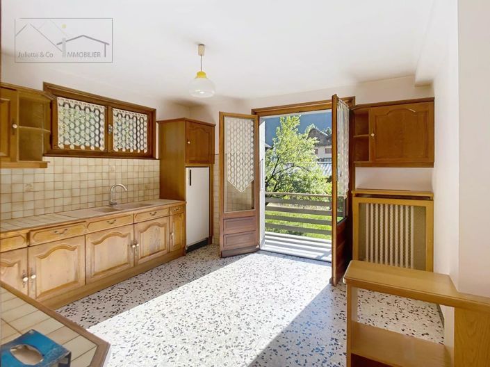 Image No.5-House for sale