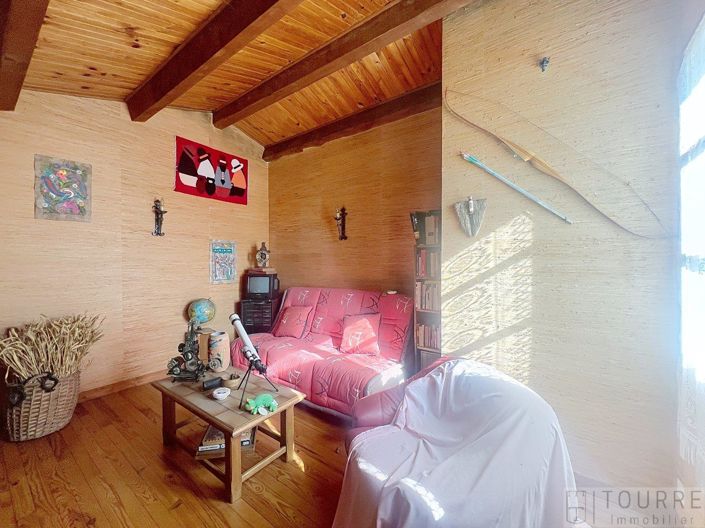 Image No.10-4 Bed House for sale