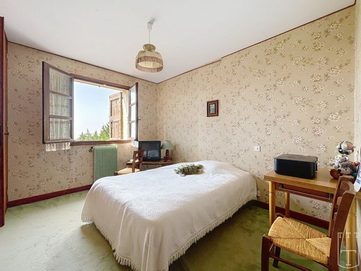 Image No.20-4 Bed House for sale