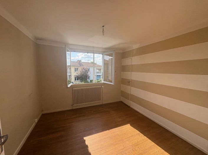 Image No.2-House for sale