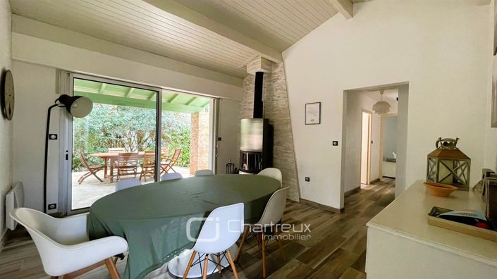 Image No.10-3 Bed House for sale