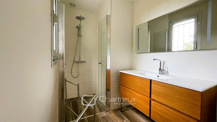 Image No.18-3 Bed House for sale