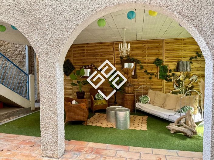 Image No.2-4 Bed House for sale