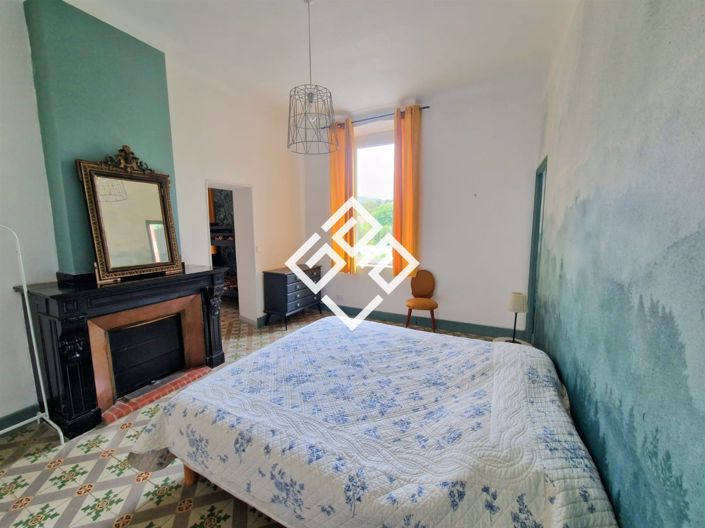 Image No.6-4 Bed House for sale