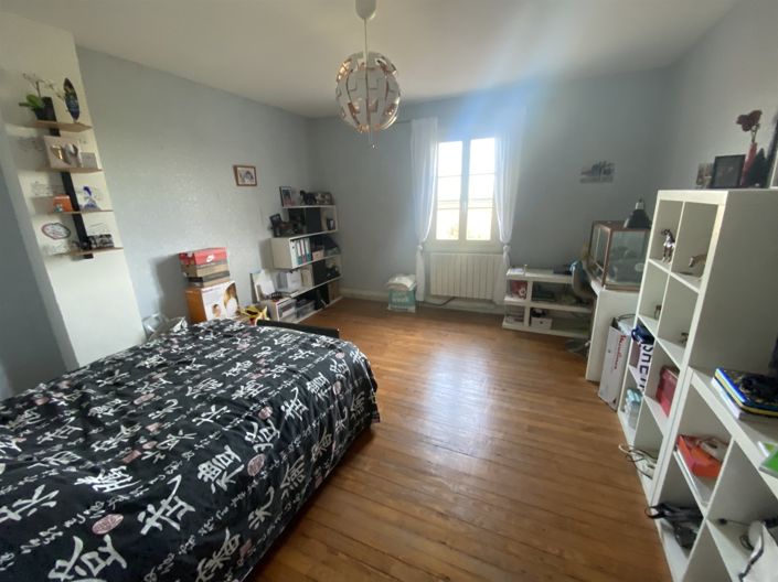 Image No.11-9 Bed House for sale