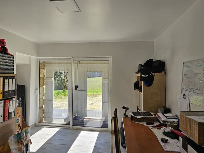 Image No.12-9 Bed House for sale