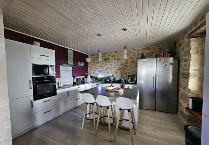 Image No.21-9 Bed House for sale