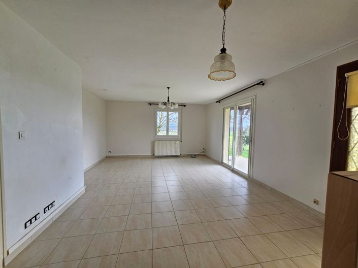 Image No.23-9 Bed House for sale