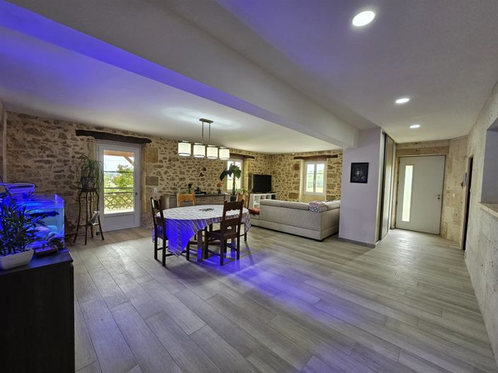 Image No.3-9 Bed House for sale