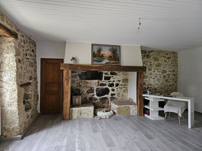 Image No.6-9 Bed House for sale