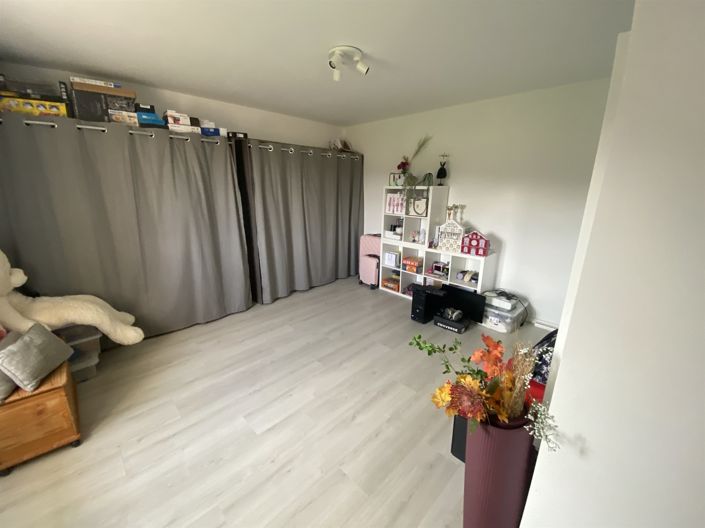 Image No.8-9 Bed House for sale