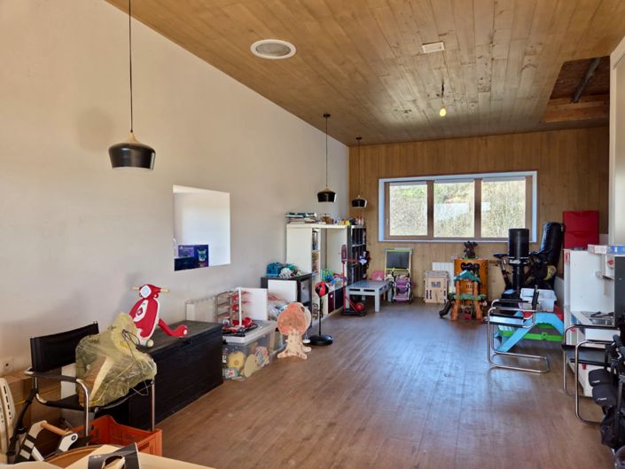 Image No.10-4 Bed House for sale