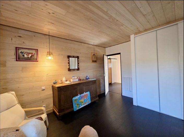 Image No.16-4 Bed House for sale