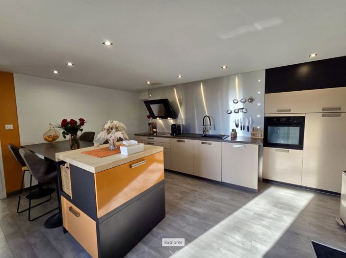 Image No.5-4 Bed House for sale