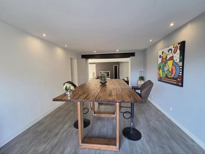 Image No.6-4 Bed House for sale