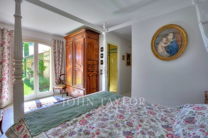 Image No.16-4 Bed House for sale