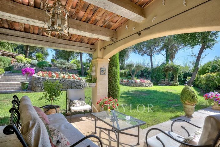 Image No.2-4 Bed House for sale