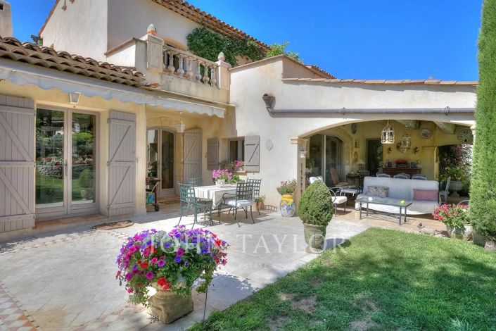 Image No.6-4 Bed House for sale