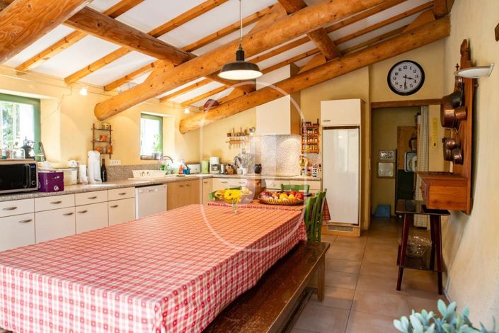 Image No.8-7 Bed House for sale