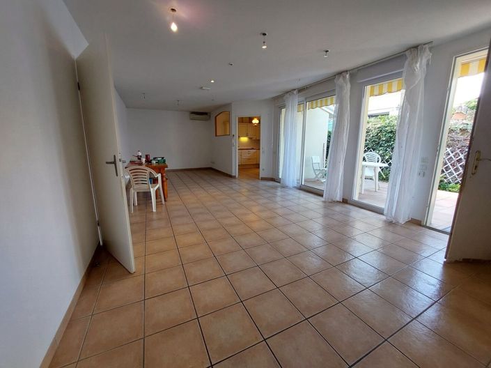 Image No.2-2 Bed House for sale