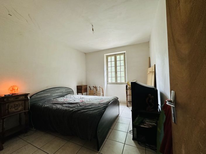 Image No.19-3 Bed House for sale