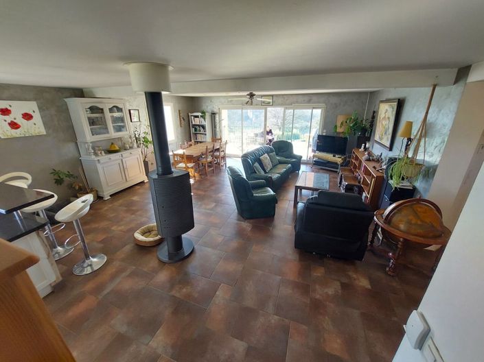 Image No.12-5 Bed House for sale