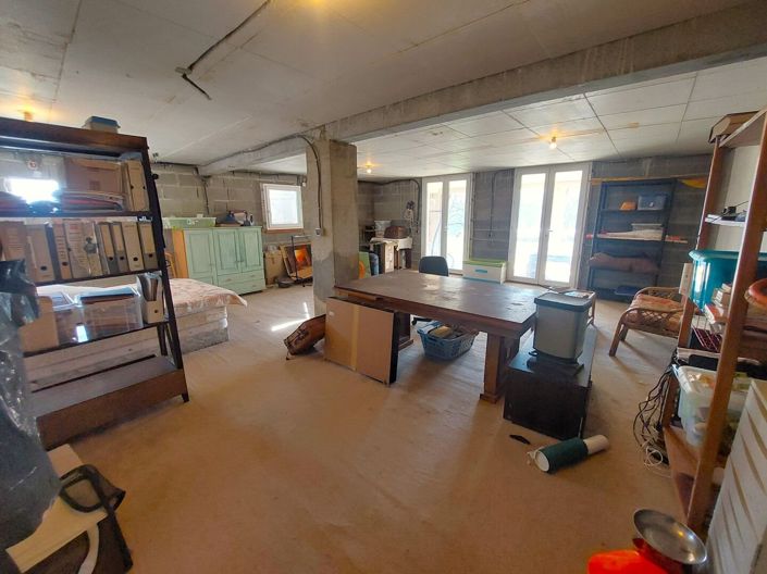 Image No.18-5 Bed House for sale