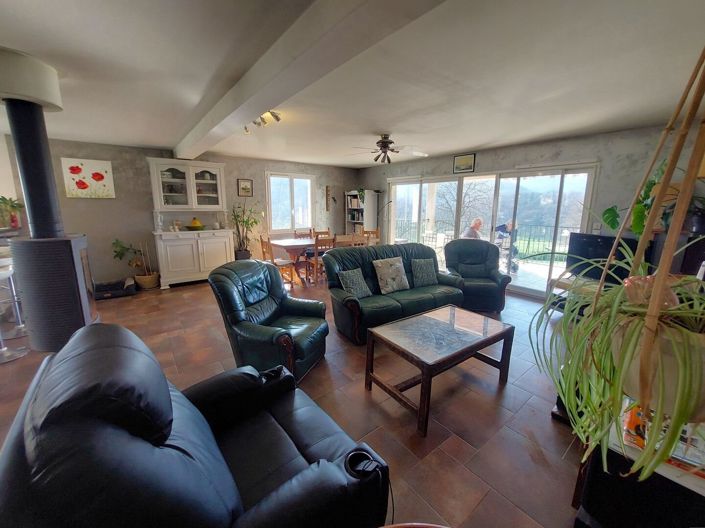 Image No.5-5 Bed House for sale