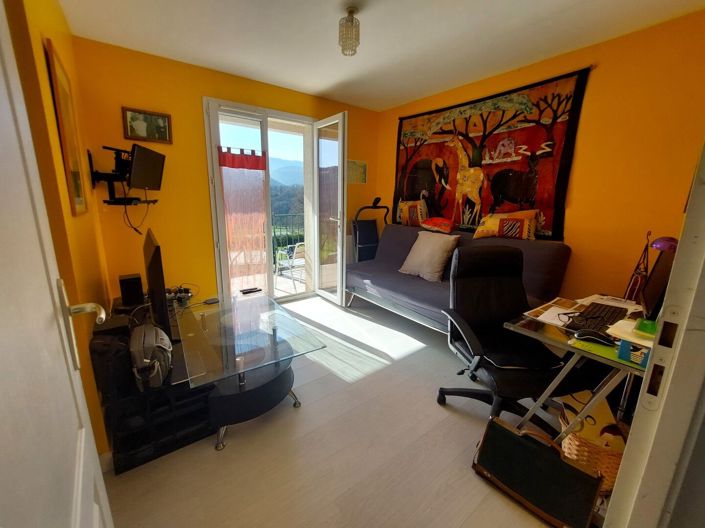 Image No.9-5 Bed House for sale