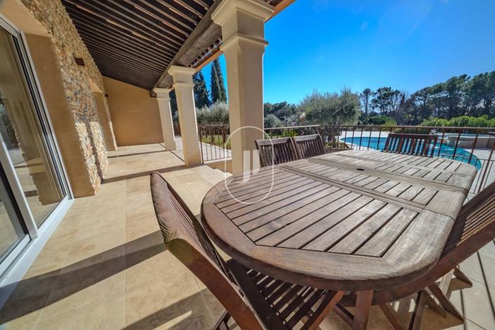 Image No.11-5 Bed House for sale