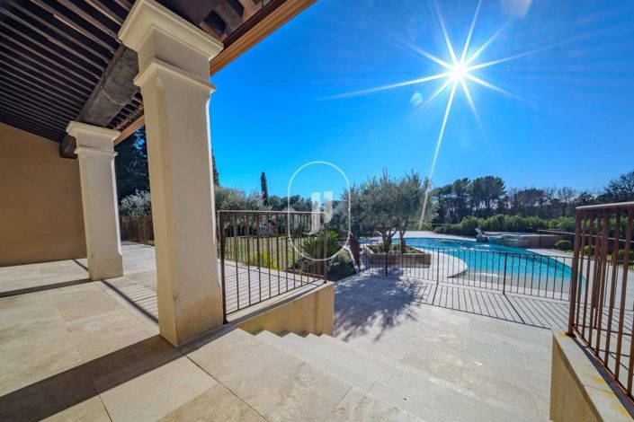 Image No.12-5 Bed House for sale