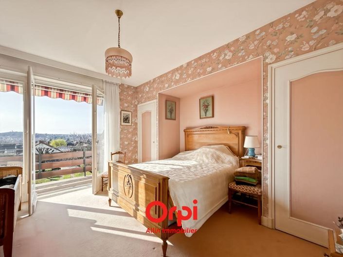 Image No.14-6 Bed House for sale