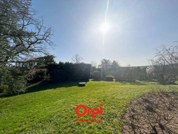 Image No.24-6 Bed House for sale