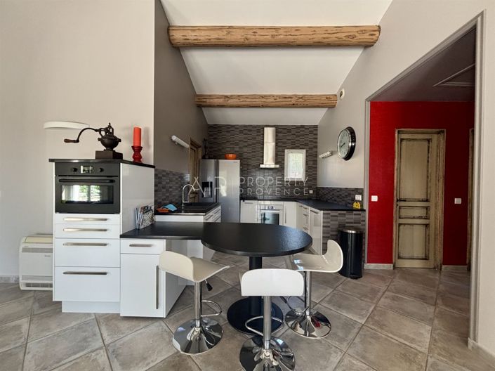 Image No.8-3 Bed House for sale