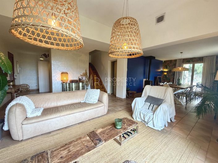 Image No.11-4 Bed House for sale