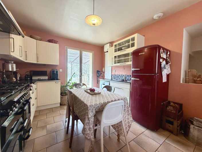 Image No.12-4 Bed House for sale