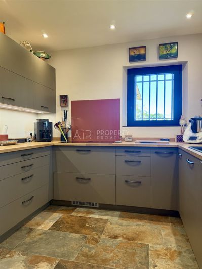 Image No.14-5 Bed House for sale