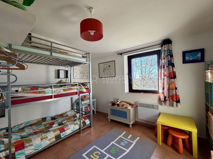 Image No.20-5 Bed House for sale