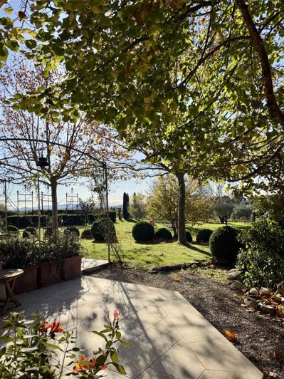 Image No.7-5 Bed House for sale