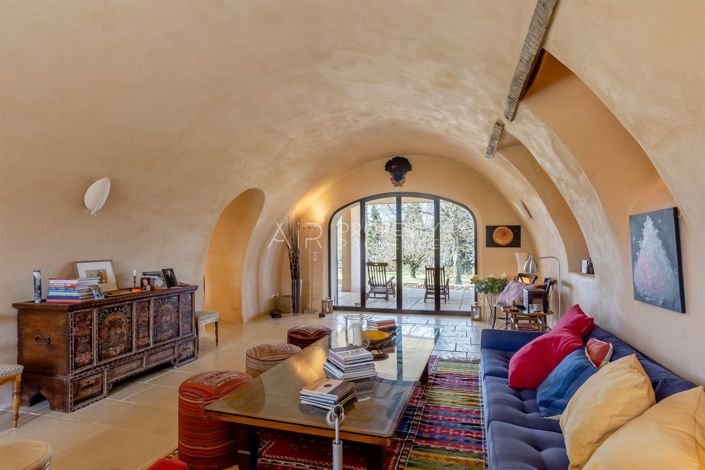 Image No.10-5 Bed House for sale