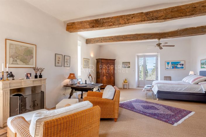 Image No.19-5 Bed House for sale