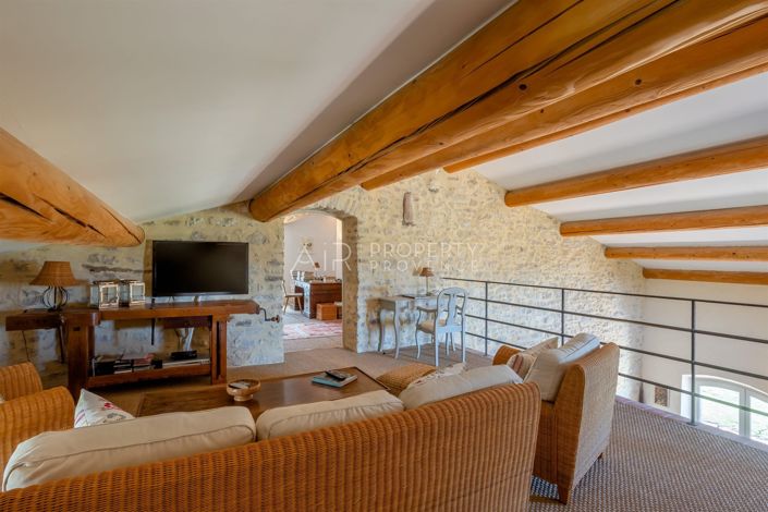 Image No.21-5 Bed House for sale