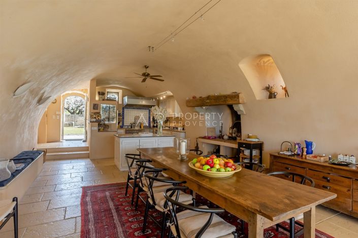 Image No.8-5 Bed House for sale