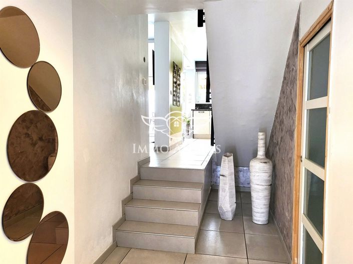 Image No.3-4 Bed House for sale