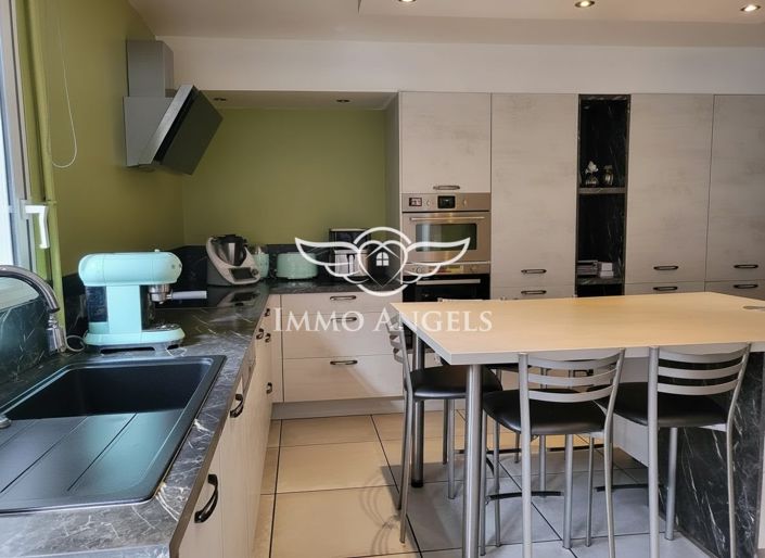 Image No.5-4 Bed House for sale