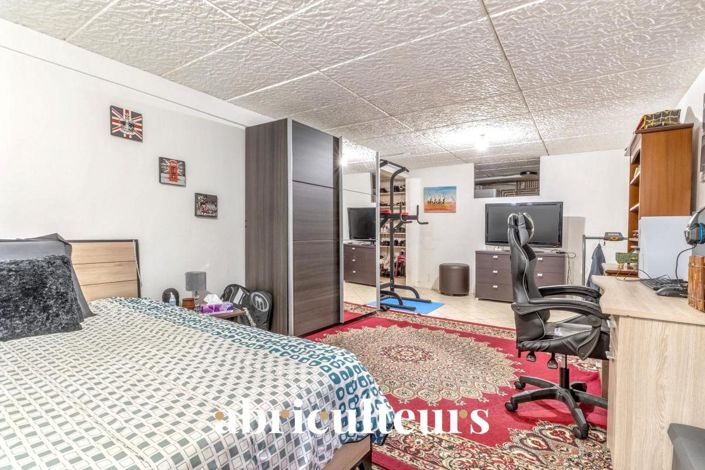 Image No.11-4 Bed House for sale