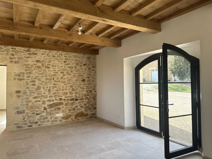 Image No.10-8 Bed House for sale