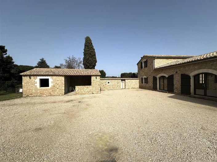 Image No.3-8 Bed House for sale