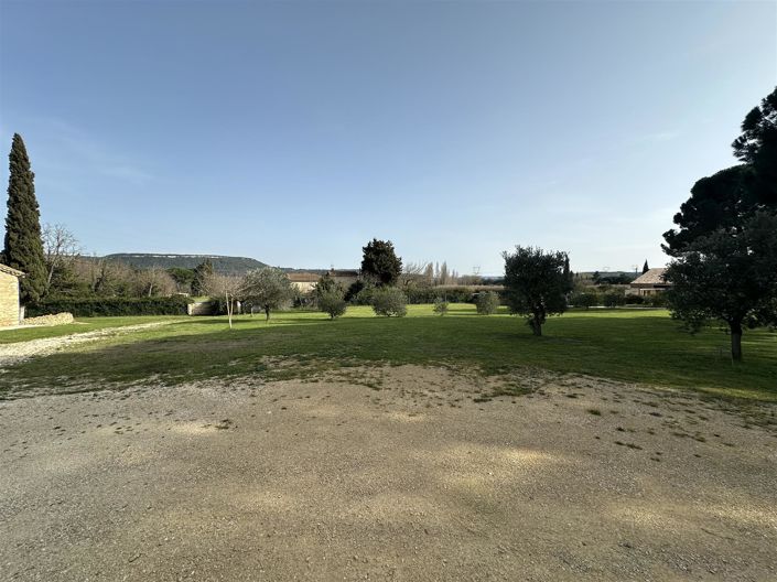 Image No.6-8 Bed House for sale